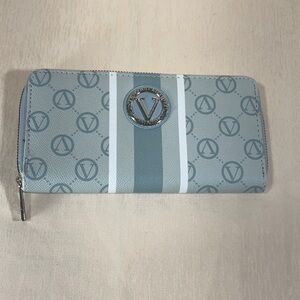 Vera New York Signature Zip Around Wallet
